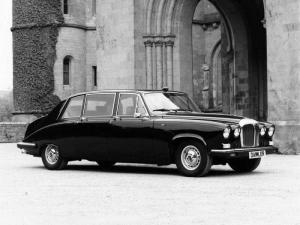 Daimler DS420 Mk IV